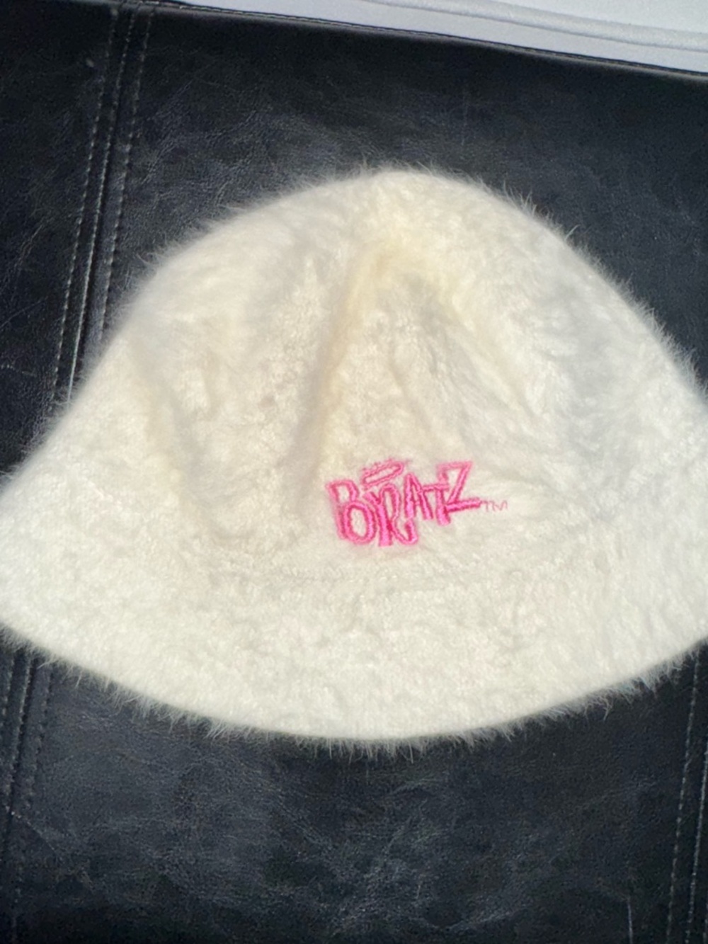 Bratz bucket hat